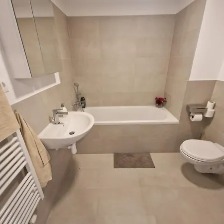 Apartment Katrin With Undergound Parking Bratislava
